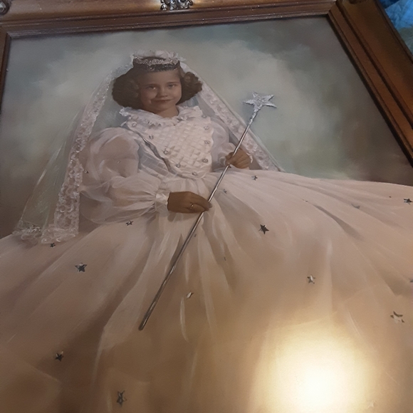 This is painted portrait Christmas/Halloween Girl - Picture 10 of 12